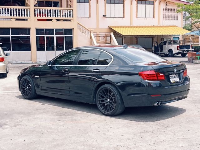 BMW Series 5 2013 520d Sedan ดีเซล เกียร์อัตโนมัติ ดำ รูปที่ 3