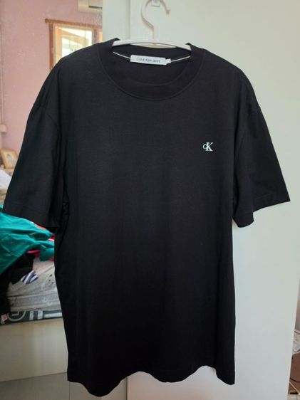 เสื้อยืด CALVIN KLEIN สีดำสภาพใหม่