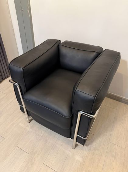 LC2 Armchair ตัวโชว์ จาก 27,620 เหลือ 4000 บาท รูปที่ 5