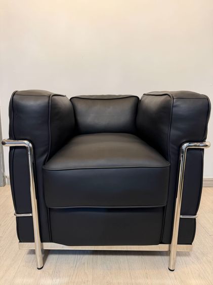 LC2 Armchair ตัวโชว์ จาก 27,620 เหลือ 4000 บาท รูปที่ 2
