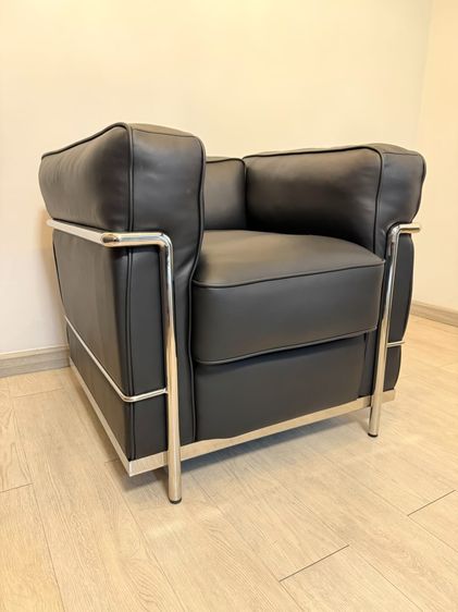LC2 Armchair ตัวโชว์ จาก 27,620 เหลือ 4000 บาท รูปที่ 3