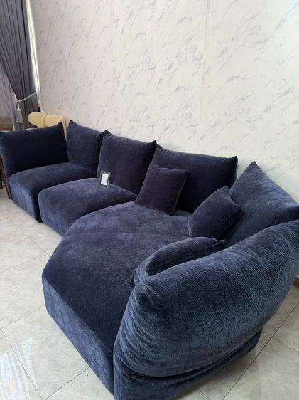 ผ้า ฟ้า 4+ ที่นั่ง L-Shape Sofa ตัวโชว์ จาก 94,734 เหลือ 20000 บาท