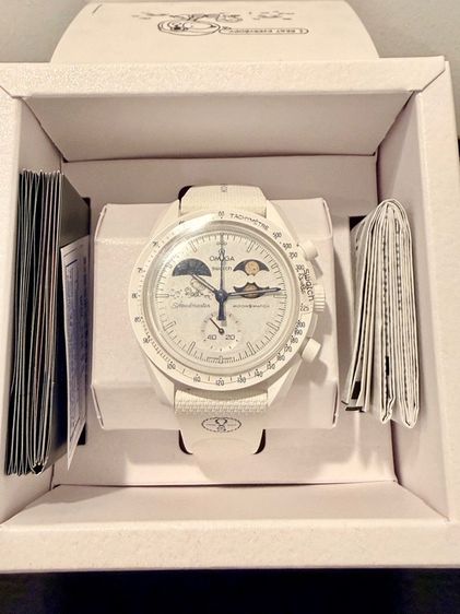  นาฬิกา Omega x Swatch Bioceramic MoonSwatch Mission to Earthphase Moonshine Gold  รูปที่ 4