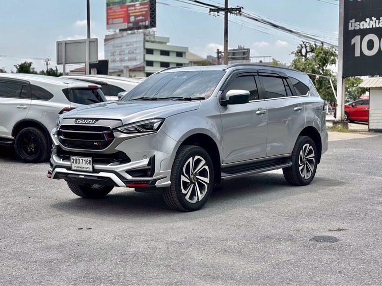 Isuzu MU-X 2022 1.9 ULTIMATE 2WD Utility-car ดีเซล ไม่ติดแก๊ส เกียร์อัตโนมัติ บรอนซ์เงิน รูปที่ 3