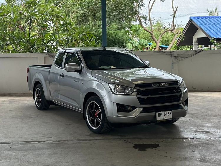 Isuzu D-MAX 2023 1.9 S Pickup ดีเซล ไม่ติดแก๊ส เกียร์ธรรมดา บรอนซ์เงิน รูปที่ 3