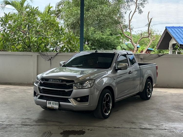 Isuzu D-MAX 2023 1.9 S Pickup ดีเซล ไม่ติดแก๊ส เกียร์ธรรมดา บรอนซ์เงิน