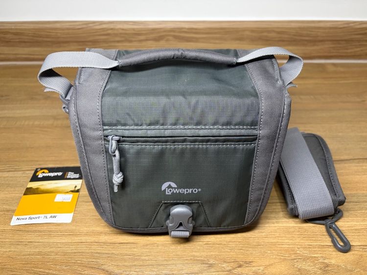 กระเป๋ากล้อง Lowepro รุ่น Nove sport 7L AW