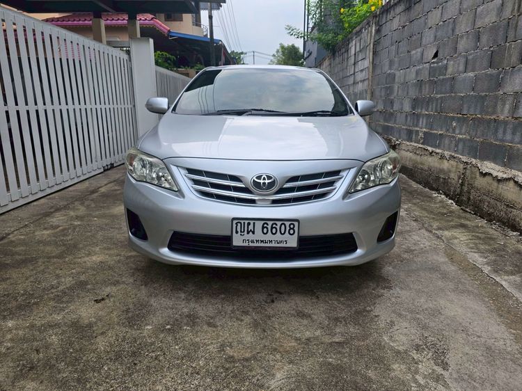 รถ Toyota Altis 1.8 E สี บรอนซ์เงิน