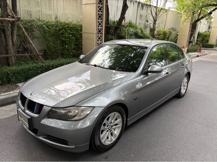 รถ BMW Series 3 320d สี เทา
