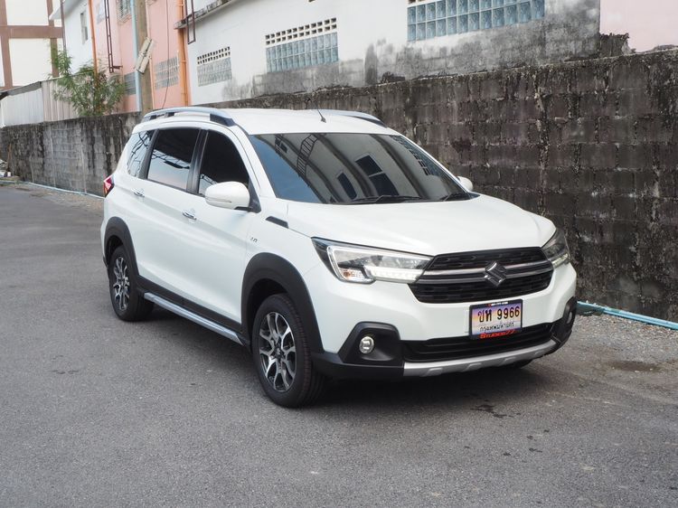 รถ Suzuki XL7 1.5 GLX สี ขาว