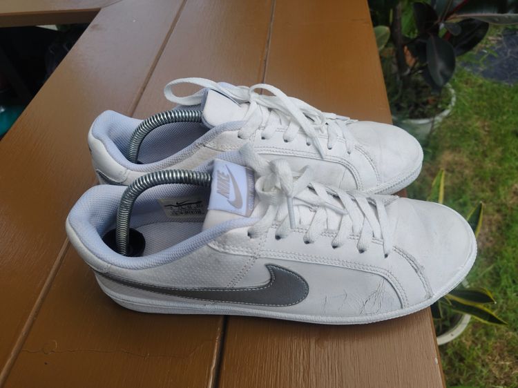 รองเท้า Nike Court Royale