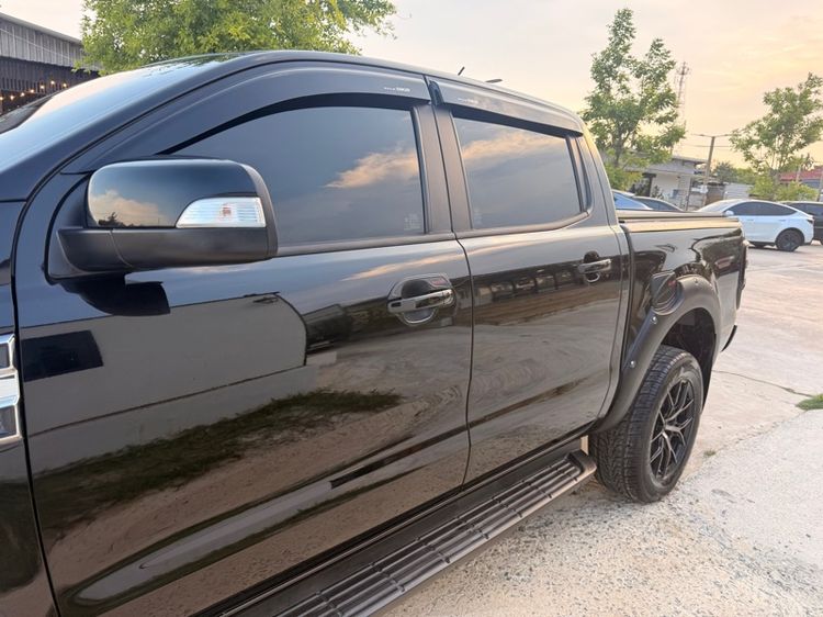 รถ Ford Ranger 2.0 Hi-Rider XLT สี ดำ