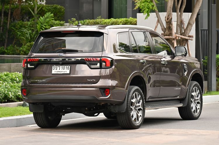 Ford Everest 2023 2.0 Bi-Turbo Titanium+ 4WD Utility-car ดีเซล ไม่ติดแก๊ส เกียร์อัตโนมัติ น้ำตาล รูปที่ 4