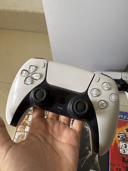 PS 5 รุ่นใส่แผ่น รูปที่ 4