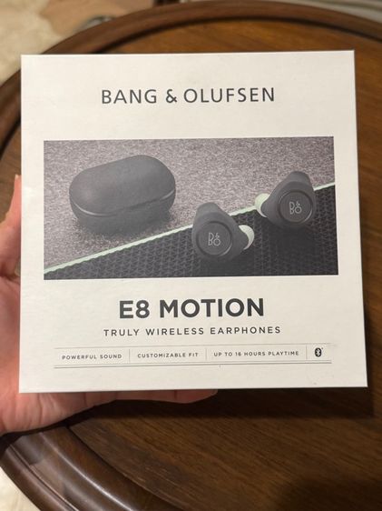 หูฟัง B and O E8 Motion 