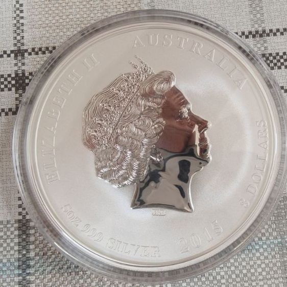 เหรียญเงินสะสมออสเตรเลีย (Australian Silver Coin) รุ่นปี 2015 เงินแท้ 99.9
น้ำหนัก 155.5 กรัม