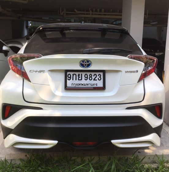 Toyota C-HR 2019 1.8 Hybrid Mid Sedan ไฮบริด ไม่ติดแก๊ส เกียร์อัตโนมัติ ขาว รูปที่ 4