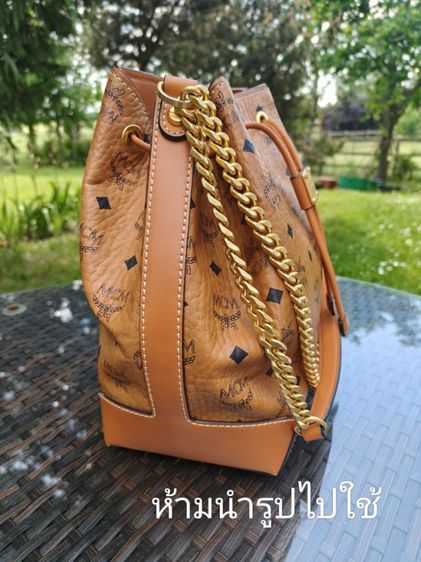 กระเป๋า MCM Klassik Drawstring Bag ลาย Visetos Cognac ทรงขนมจีบ ของแท้ มีใบรับประกันครบ  รูปที่ 3
