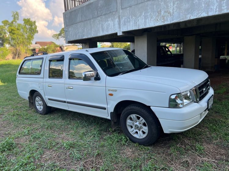 รถ Ford Ranger 2.5 XLT สี ขาว