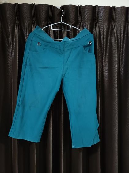 Smart-Casual Capsule Set  Light Gray Dress Trousers and Classic Blue Jeans

 รูปที่ 3