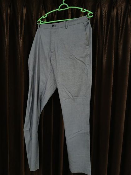 Smart-Casual Capsule Set Light Gray Dress Trousers and Classic Blue Jeans