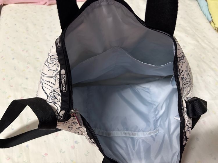 กระเป๋า le sportsac ของแท้ ใบใหญ่น้ำหนักเบา รูปที่ 5