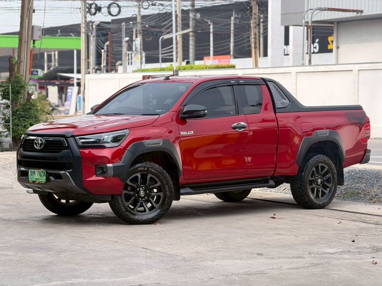 รถ Toyota Hilux Revo Smart Cab Prerunner 2x4 2.4 Rocco สี แดง