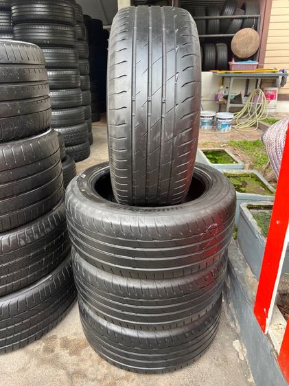 ยาง Bridgestone Re004 225 55 17 เส้น 500 บาท สภาพดี