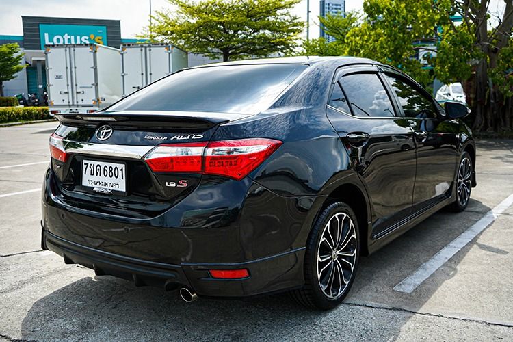 Toyota Altis 2015 1.8 Esport Sedan เบนซิน ไม่ติดแก๊ส เกียร์อัตโนมัติ ดำ รูปที่ 4