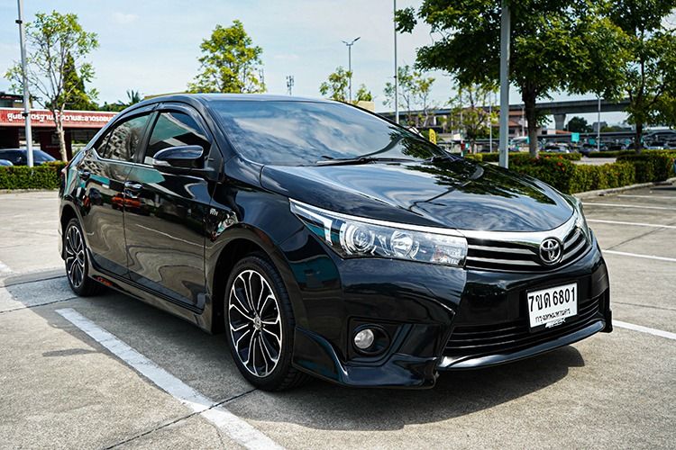 Toyota Altis 2015 1.8 Esport Sedan เบนซิน ไม่ติดแก๊ส เกียร์อัตโนมัติ ดำ รูปที่ 3