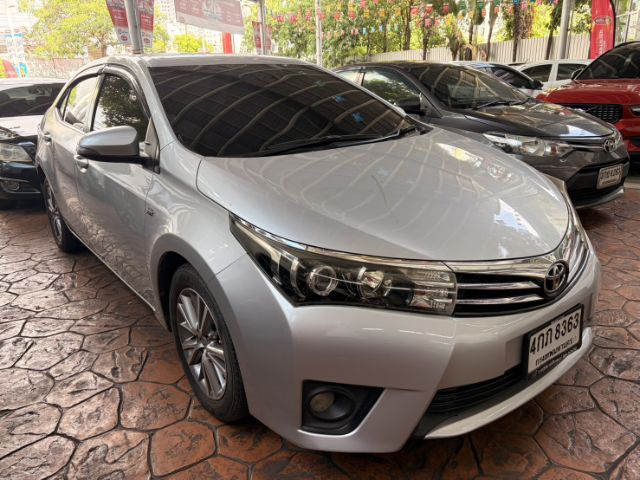 Toyota Altis 2015 1.8 E Sedan เบนซิน ไม่ติดแก๊ส เกียร์อัตโนมัติ บรอนซ์เงิน