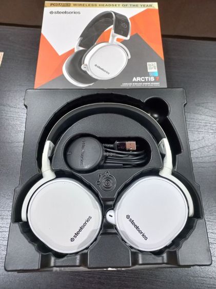 หูฟัง SteelSeries Arctis 7 (สีขาว) หูฟังเกมมิ่งไร้สายรุ่นยอดนิยม มือสอง ใช้งานปกติ สภาพดี อุปกรณ์ กล่องครบ ใช้งานปกติ พร้อมส่ง ฟรี