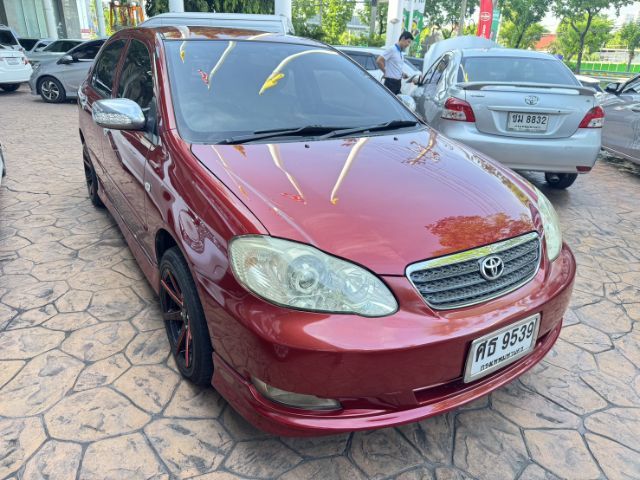รถ Toyota Altis 1.6 E สี แดง