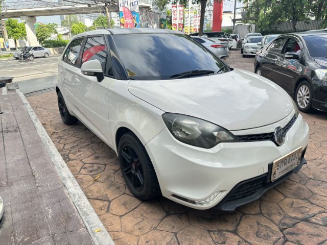 รถ MG MG3 1.5 X สี ขาว
