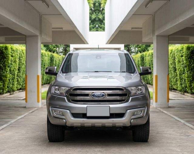 รถ Ford Everest 3.2 Titanium+ 4WD สี เทา