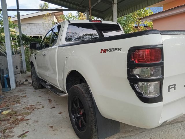 Ford Ranger 2015 2.2 Hi-Rider XLT Pickup ดีเซล ไม่ติดแก๊ส เกียร์ธรรมดา ขาว รูปที่ 2