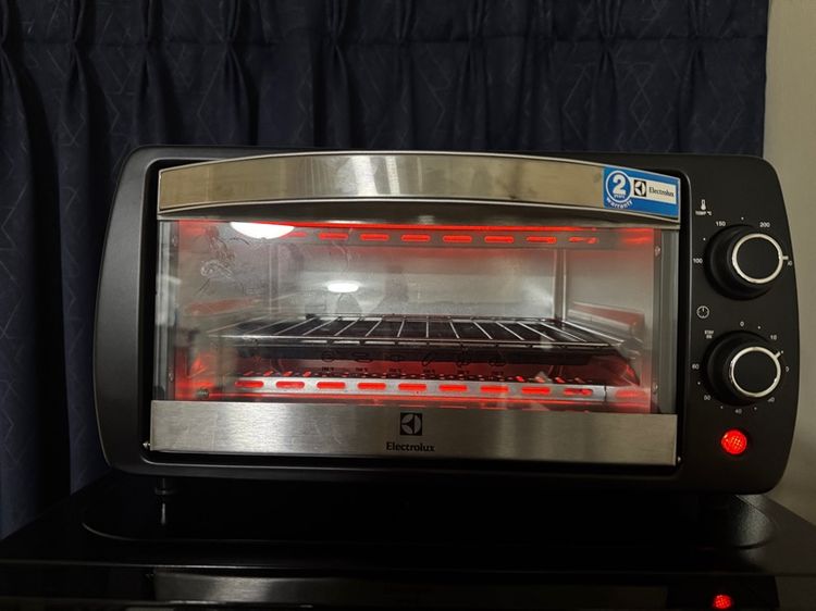 เตาอบ Electrolux 800w
