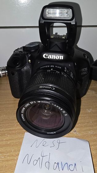 กล้อง DSLR ไม่กันน้ำ กล้อง Canon EOS 600D จอพับ สภาพสวย (ใส่เคส silicone ตลอด)​