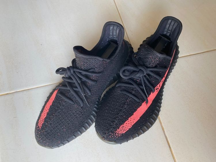 YEEZY 350 V2 BLACK RED