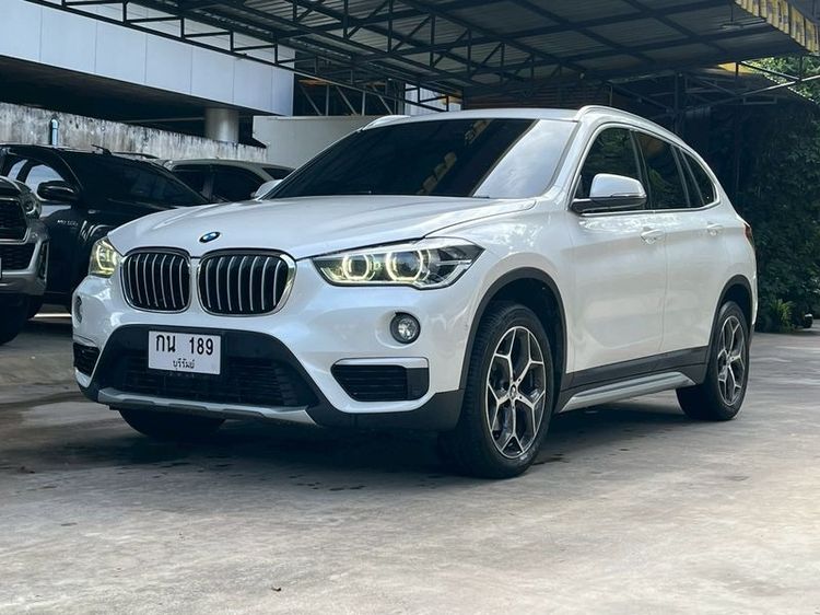 รถ BMW X1 2.0 sDrive18d xLine สี ขาว