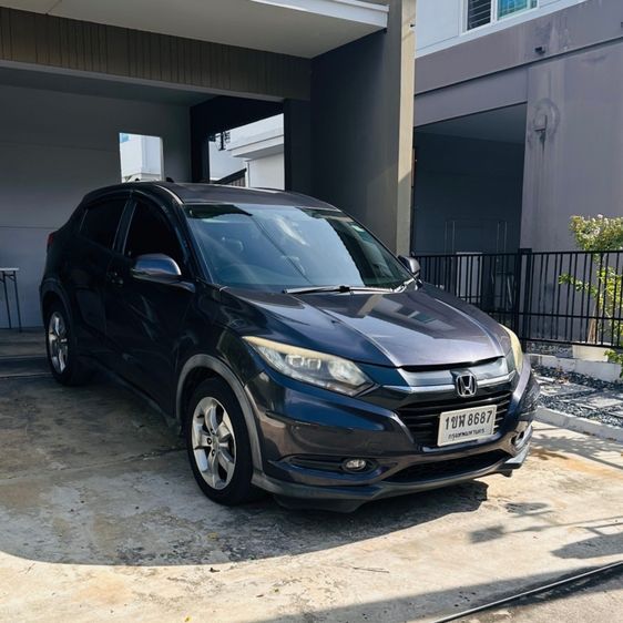 รถ Honda HR-V 1.8 E สี ดำ