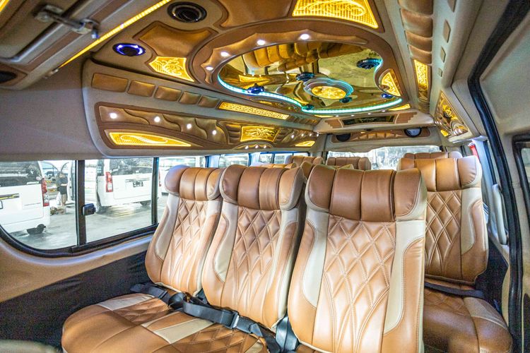 Toyota Commuter 2013 2.5 Van ดีเซล ไม่ติดแก๊ส เกียร์ธรรมดา เหลือง รูปที่ 3