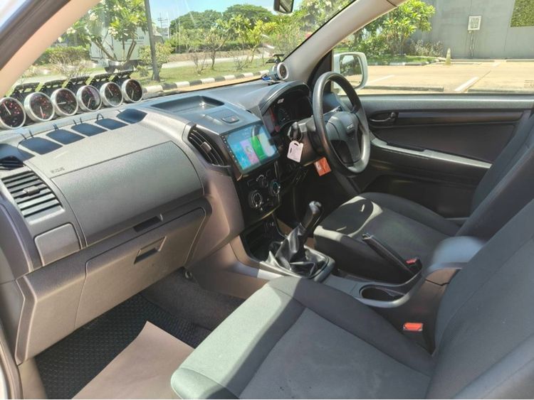 Isuzu D-MAX 2019 1.9 S Pickup ดีเซล ไม่ติดแก๊ส เกียร์ธรรมดา ขาว รูปที่ 4