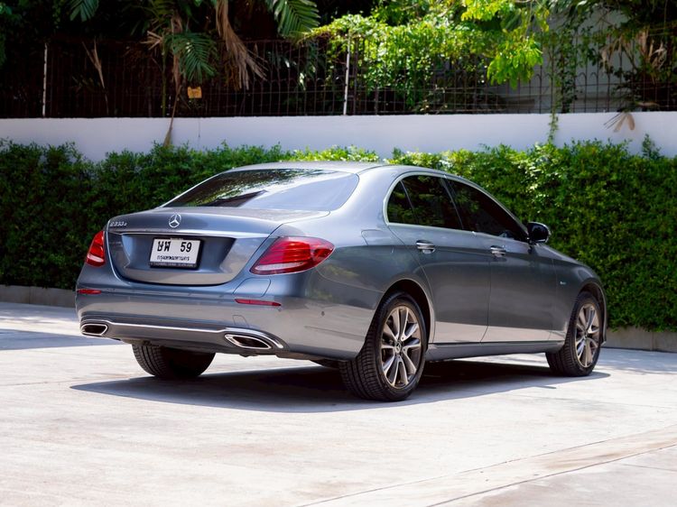 Mercedes-Benz E-Class 2018 E350e Sedan ปลั๊กอินไฮบริด (PHEV) ไม่ติดแก๊ส เกียร์อัตโนมัติ เทา รูปที่ 4