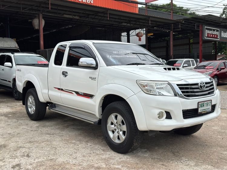 Toyota Hilux Vigo 2015 2.5 E Prerunner Pickup ดีเซล เกียร์ธรรมดา ขาว รูปที่ 2