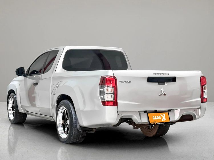 Mitsubishi Triton 2022 All New Mega Cab 2.5 GLX Pickup ดีเซล ไม่ติดแก๊ส เกียร์ธรรมดา บรอนซ์เงิน รูปที่ 4
