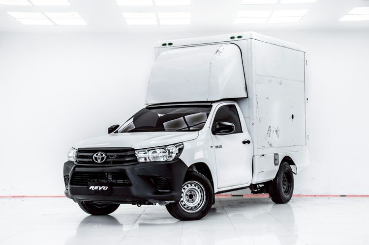 รถ Toyota Hilux Revo 2.4 J สี ขาว