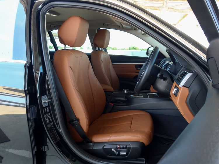 BMW Series 3 2017 320d Sedan ดีเซล ไม่ติดแก๊ส เกียร์อัตโนมัติ ดำ รูปที่ 3