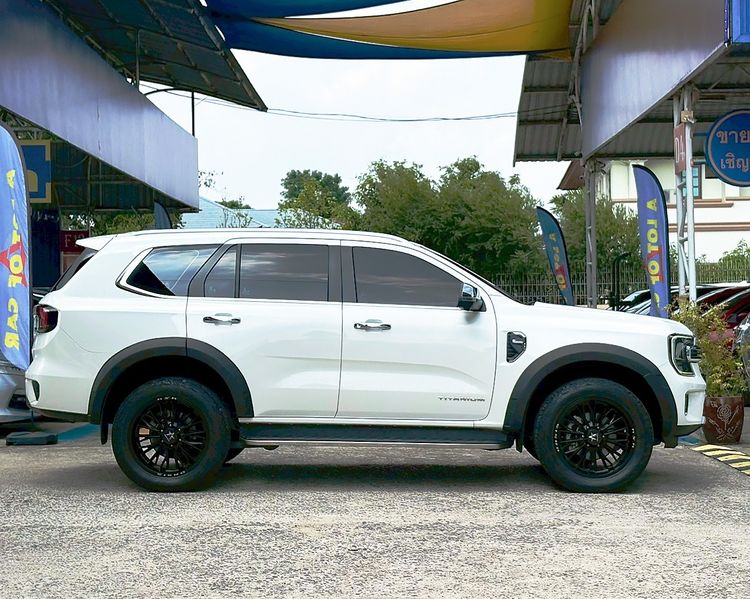Ford Everest 2022 2.0 Bi-Turbo Titanium+ Utility-car ดีเซล ไม่ติดแก๊ส เกียร์อัตโนมัติ ขาว รูปที่ 2