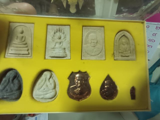 พระเครื่อง รูปที่ 2